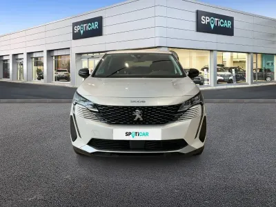 Usado Peugeot 3008 Active 130 CV (95 kW) 2022 Blanco SUV