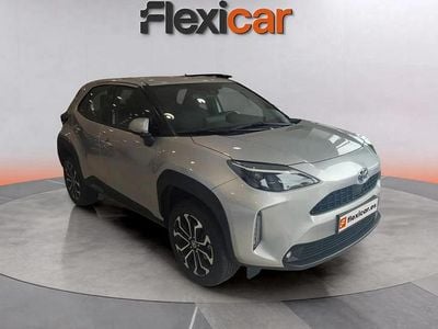Gris Usado 2024 Toyota Yaris Hybrid Active | 19.490 € (Buen precio)