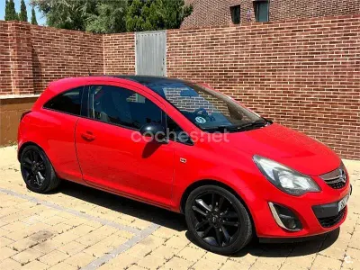 Usado Opel Corsa Selective 95 CV (69 kW) 2013 Rojo Utilitario