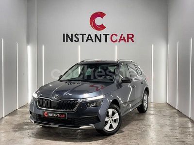 Usado Skoda Kamiq Active 110 CV (80 kW) 2021 Gris / plata SUV