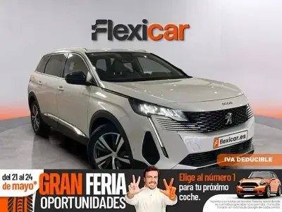 Usado Peugeot 5008 Allure 130 HP (95 kW) 2021 Branco SUV