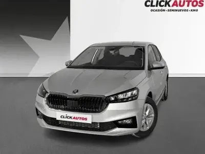 Usado Skoda Fabia Selection 115 CV (84 kW) 2025 Blanco Utilitario