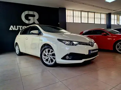 Usado Toyota Auris Hybrid