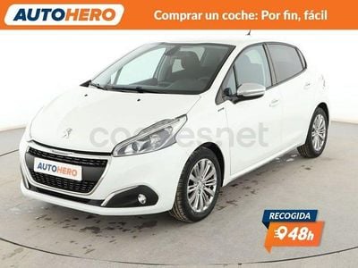 Usado Peugeot 208 Signature Sky 82 CV (60 kW) 2019 Blanco Utilitario