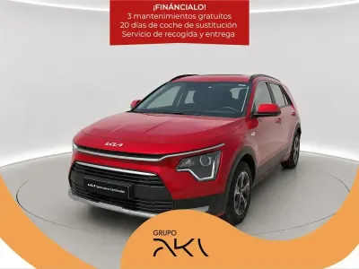 Usado Kia Niro 129 CV (94 kW) 2025 Rojo SUV
