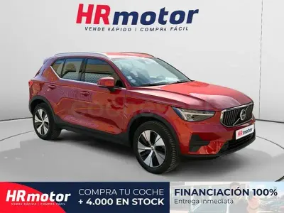 Usado Volvo XC40 Core 211 CV (155 kW) 2023 Rojo SUV