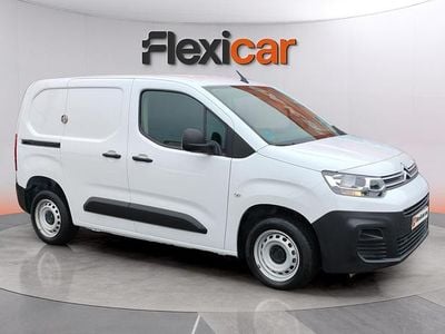 Usado Citroën Berlingo Feel 102 CV (75 kW) 2021 Blanco Monovolumen