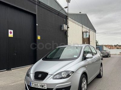 Usado Seat Altea Reference 105 CV (77 kW) 2012 Gris / plata Monovolumen