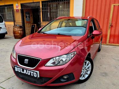 Usado Seat Ibiza ST Style 105 CV (77 kW) 2010 Granate Familiar
