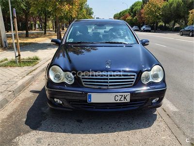 Azul Usado 2004 Mercedes C240 Elegance Familiar | 3600 €