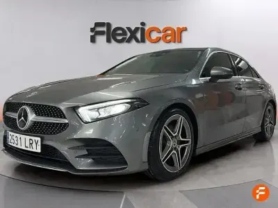 Usado Mercedes A180 116 CV (85 kW) 2019 Gris Berlina