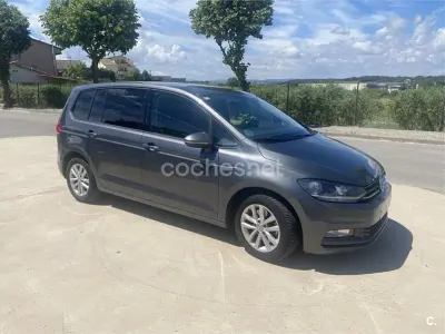 Usado VW Touran Business 110 CV (80 kW) 2016 Gris / plata Monovolumen