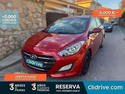 Usado Hyundai i30 110 HP (80 kW) 2015 Vermelho Sedan