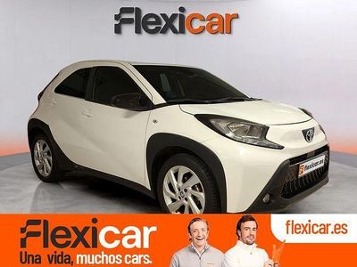 Blanco Usado 2024 Toyota Aygo Play Utilitario | 14.990 € (Un poco caro)