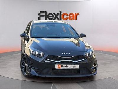 Usado Kia Ceed Style 100 CV (73 kW) 2025 Negro Utilitario