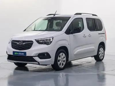 Usado Opel Combo Business Elegance 130 CV (95 kW) 2022 Monovolumen
