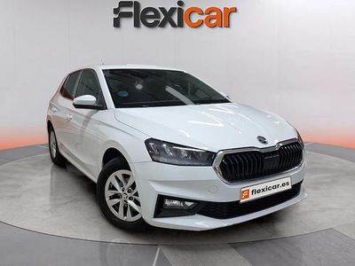 Usado Skoda Fabia Selection 95 CV (69 kW) 2024 Blanco Utilitario