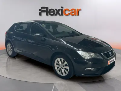 Begagnad Seat Leon Style 110 HK (80 kW) 2018 Svart Sedan