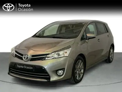 Usado Toyota Verso Advance 112 CV (82 kW) 2014 Beige Monovolumen