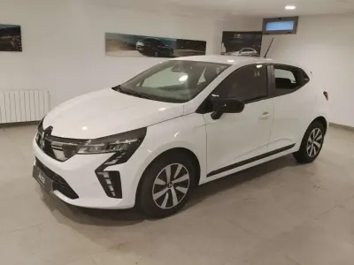 Usado Mitsubishi Colt Motion 90 CV (66 kW) 2025 Blanco Utilitario