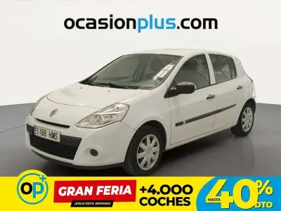 Usado Renault Clio IV Business 88 CV (64 kW) 2012 Blanco Utilitario