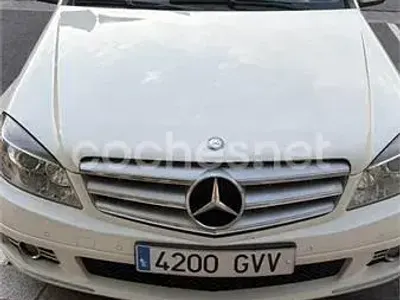 Usado Mercedes C220 170 CV (125 kW) 2010 Blanco Familiar