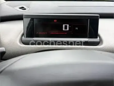 Usado Citroën C4 Cactus Shine 92 CV (67 kW) 2015 Gris / plata Utilitario
