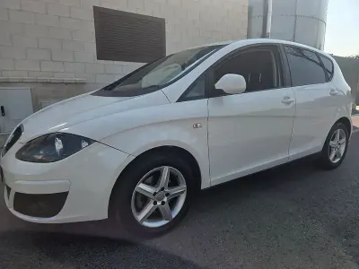 Usado Seat Altea Reference 105 CV (77 kW) 2012 Blanco Monovolumen