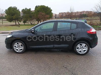 Usado Renault Mégane Expression 115 CV (84 kW) 2013 Negro Berlina