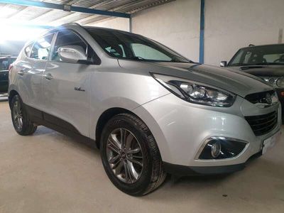 Plateado Usado 2014 Hyundai ix35 SUV | 14.500 €