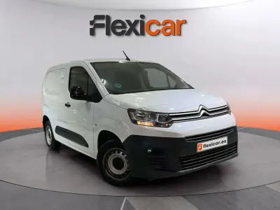 Usado Citroën Berlingo 102 CV (75 kW) 2024 Blanco Monovolumen