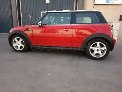 Usado Mini Cooper D 110 CV (80 kW) 2008 Rojo Utilitario