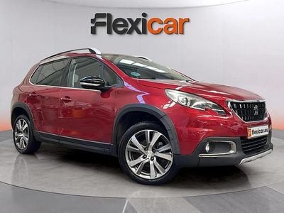 Usado Peugeot 2008 Allure 110 CV (80 kW) 2018 Rojo SUV