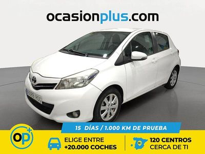Blanco Usado 2013 Toyota Yaris Active Utilitario | 7990 € (Precio justo)