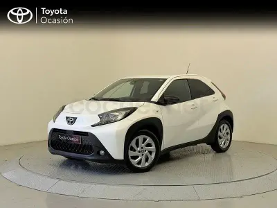 Usado Toyota Aygo X Play 72 CV (52 kW) 2024 Blanco SUV