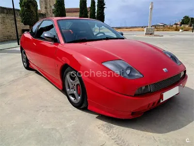 Usado Fiat Coupé 220 CV (161 kW) 1999 Rojo Coupe