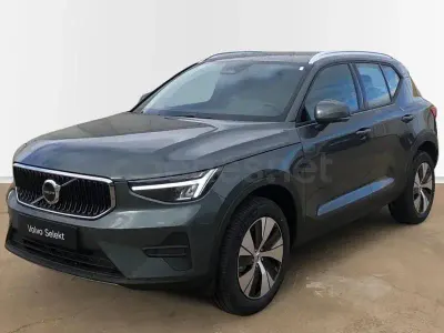 Nuevo Volvo XC40 Core 163 CV (119 kW) 2026 Verde SUV