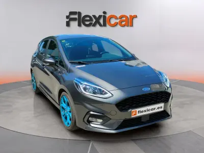 Usado Ford Fiesta Active 95 CV (69 kW) 2020 Gris Utilitario