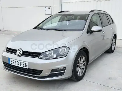 Usado VW Golf VII Edition 105 CV (77 kW) 2014 Gris / plata Familiar
