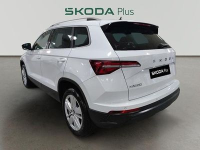 Usado Skoda Karoq Selection 150 CV (110 kW) 2025 Blanco SUV