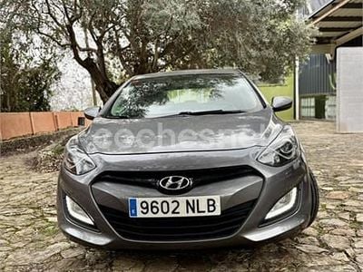 Usado Hyundai i30 100 CV (73 kW) 2013 Gris / plata Berlina