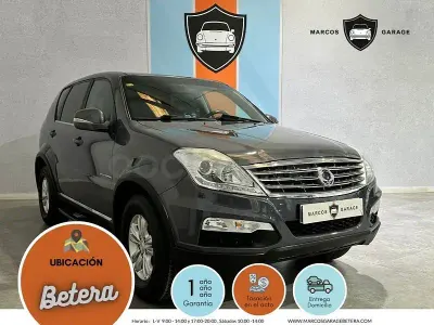 Usado SsangYong Rexton 178 CV (130 kW) 2016 Gris / plata SUV