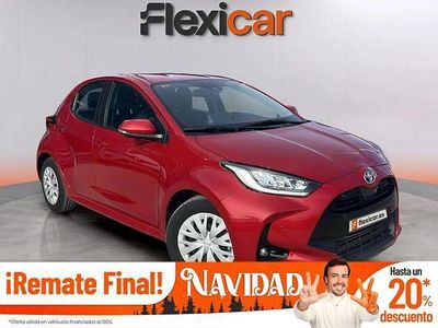 Rojo Usado 2023 Toyota Yaris Hybrid Active Berlina | 19.790 € (Precio justo)