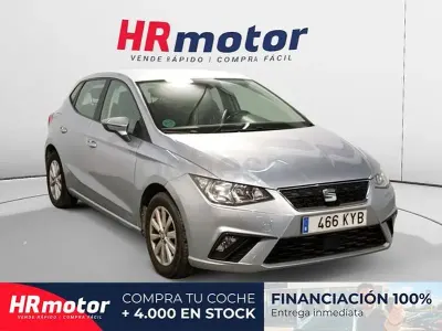 Usado Seat Ibiza Style Plus 80 CV (58 kW) 2019 Gris / plata Utilitario