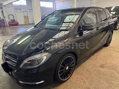 Mercedes B200
