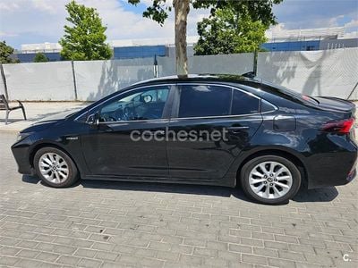 Negro Usado 2019 Toyota Corolla Active Berlina | 8500 €