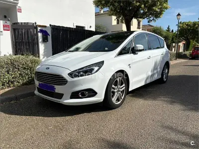 Usado Ford S-MAX Titanium 150 CV (110 kW) 2015 Blanco Monovolumen
