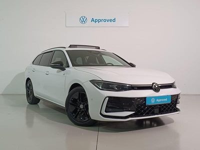 Blanco Usado 2024 VW Passat R-line Familiar | 45.900 €