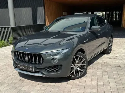 Usado Maserati Levante GranLusso 275 CV (202 kW) 2018 Gris SUV