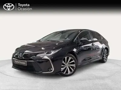 Usado Toyota Corolla Style 122 CV (89 kW) 2022 Negro Berlina